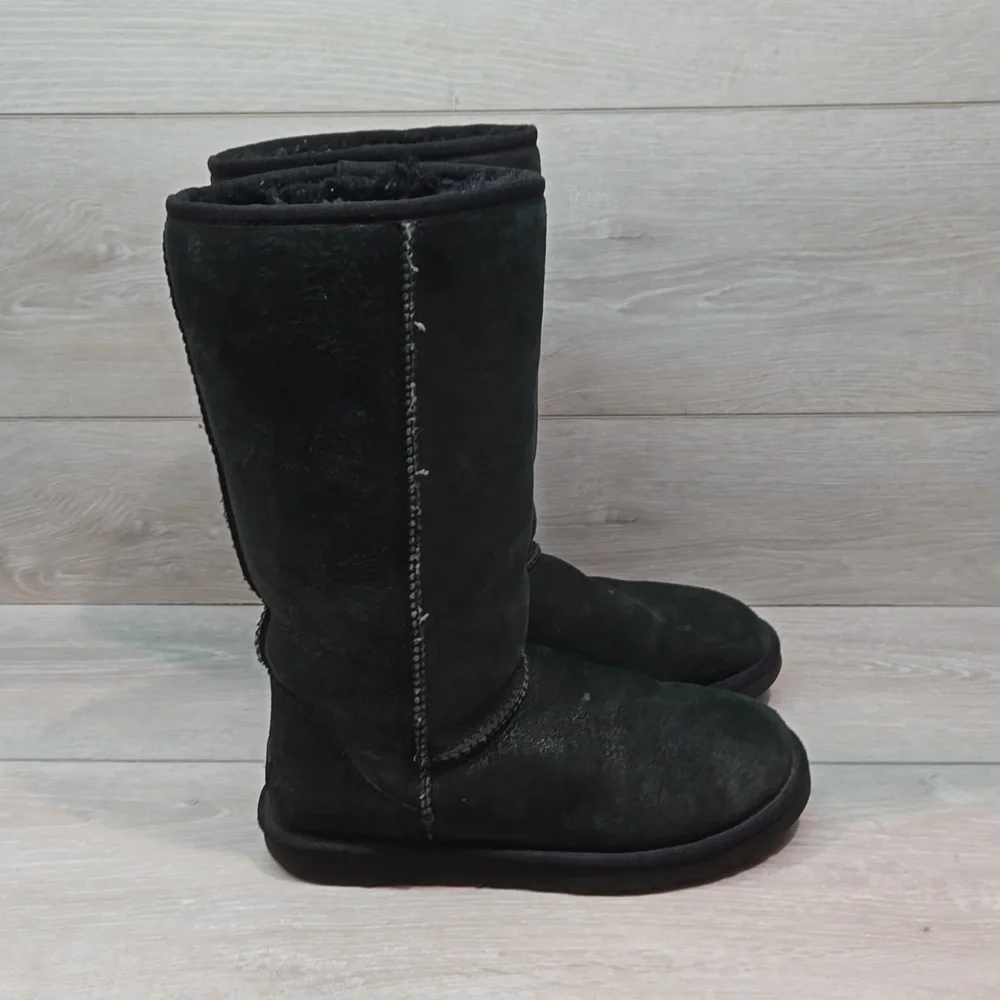 Ugg Australia Women 5804 Leather Tall Sheepskin Boots shoes sz 7